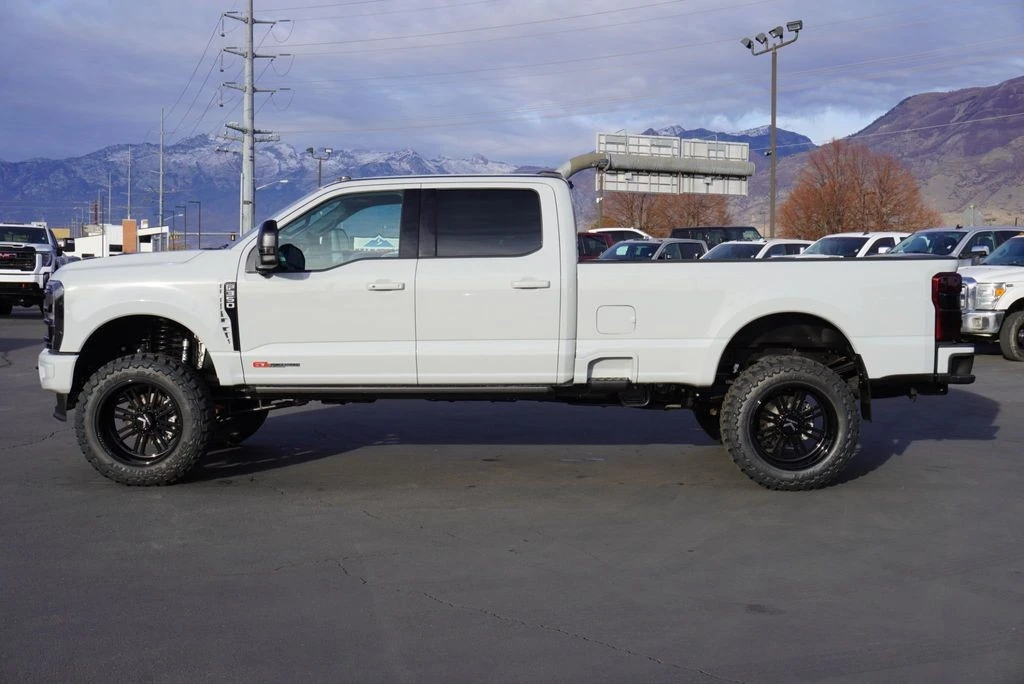 2025 Ford Super Duty 5th Gen - Image 7 of 12