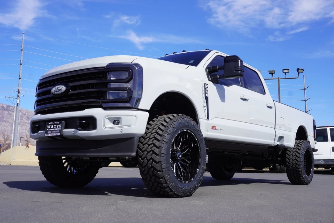 2025 Ford Super Duty 5th Gen - Image 7 of 12