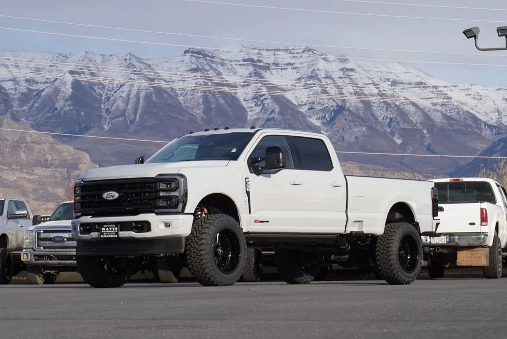 2025 Ford Super Duty 5th Gen - Image 2 of 12