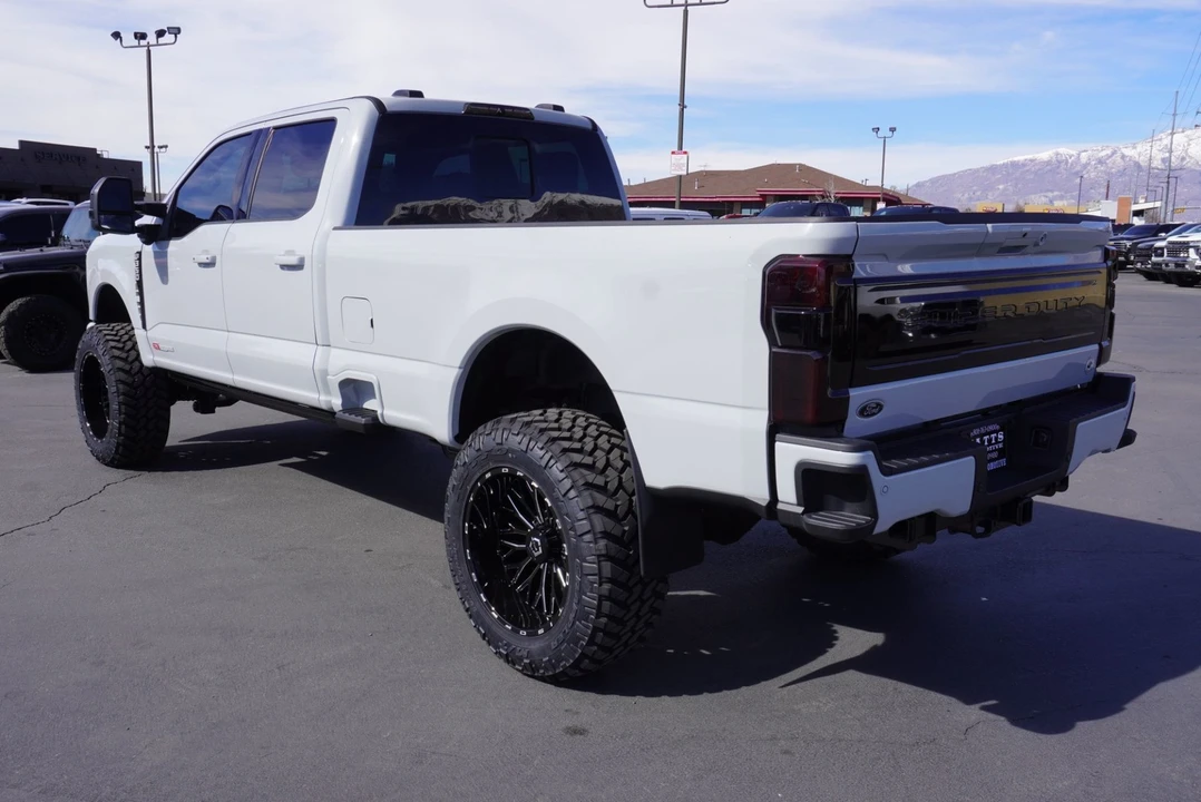 2025 Ford Super Duty 5th Gen - Image 9 of 12