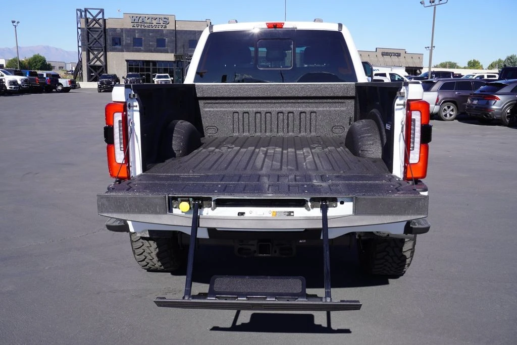 2025 Ford Super Duty 5th Gen - Image 11 of 12