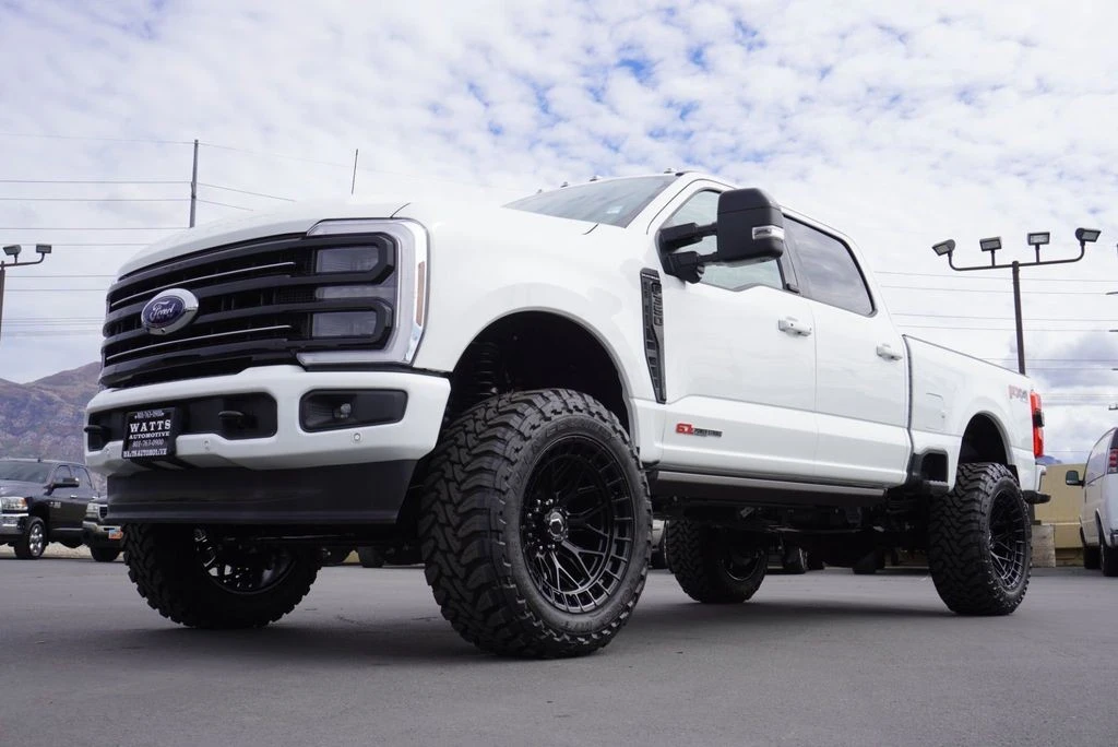 2025 Ford Super Duty 5th Gen - Image 6 of 12