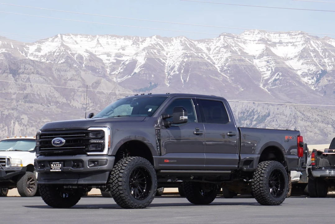 2025 Ford Super Duty 5th Gen - Image 3 of 12