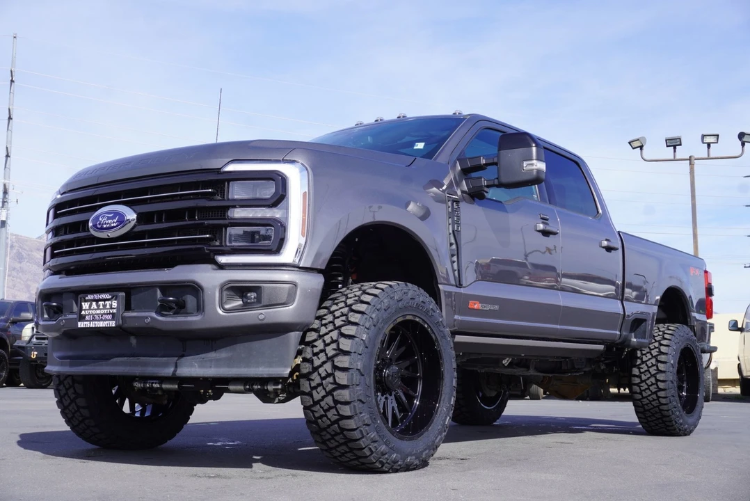 2025 Ford Super Duty 5th Gen - Image 8 of 12
