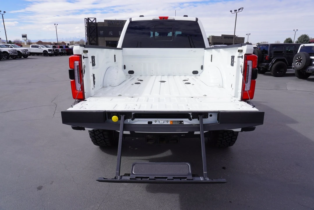 2025 Ford Super Duty 5th Gen - Image 9 of 12