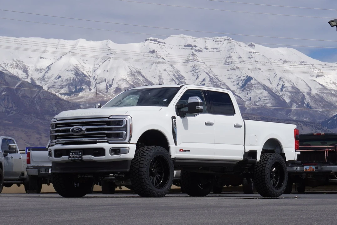 2025 Ford Super Duty 5th Gen - Image 2 of 12