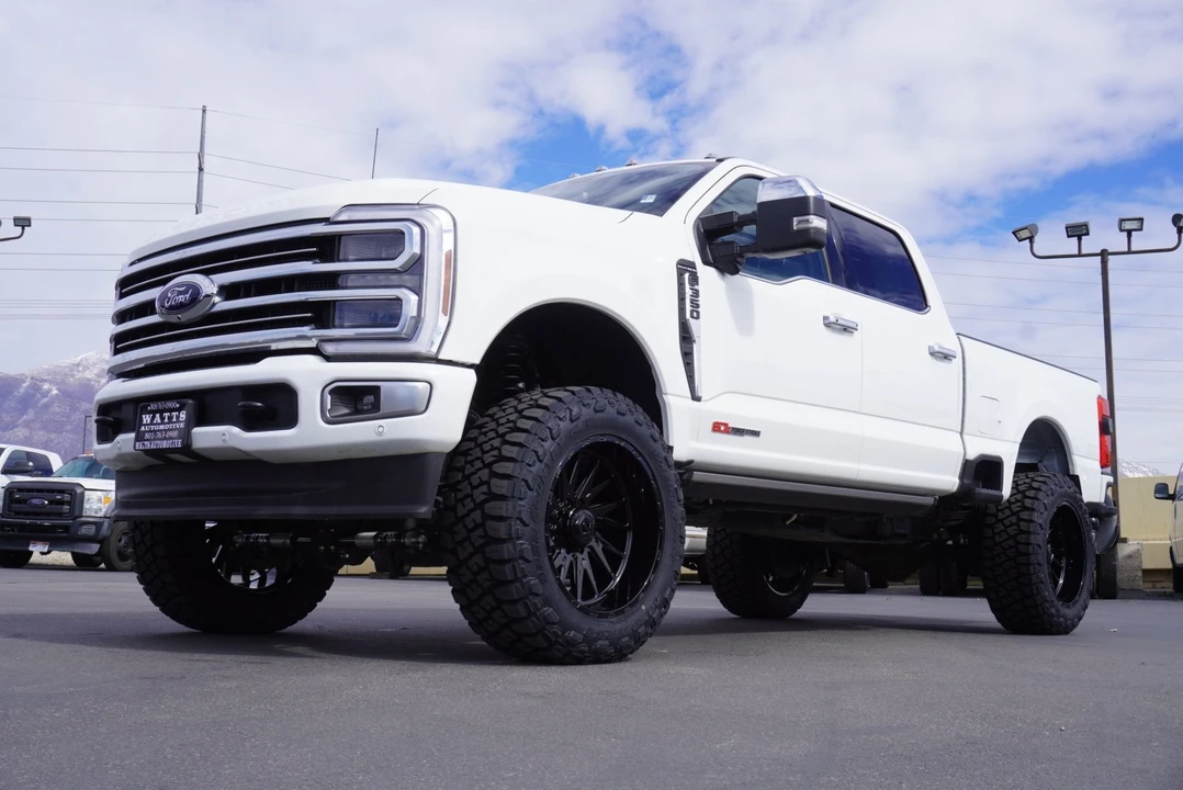 2025 Ford Super Duty 5th Gen - Image 5 of 12