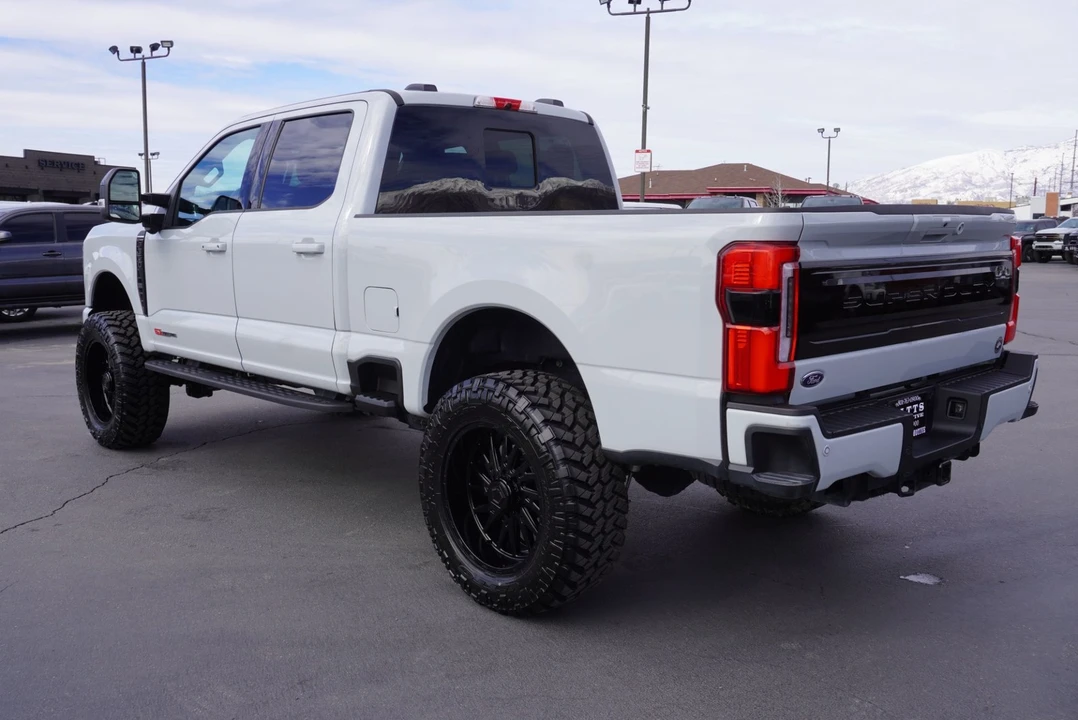 2025 Ford Super Duty 5th Gen - Image 8 of 12