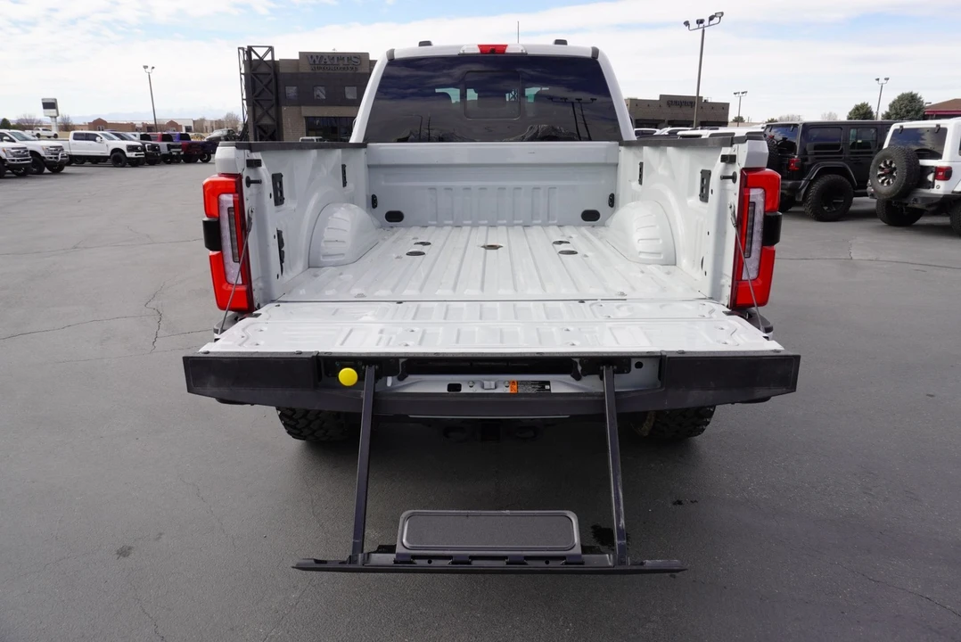 2025 Ford Super Duty 5th Gen - Image 11 of 12
