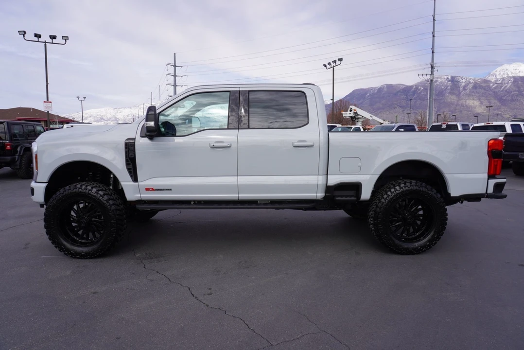 2025 Ford Super Duty 5th Gen - Image 7 of 12