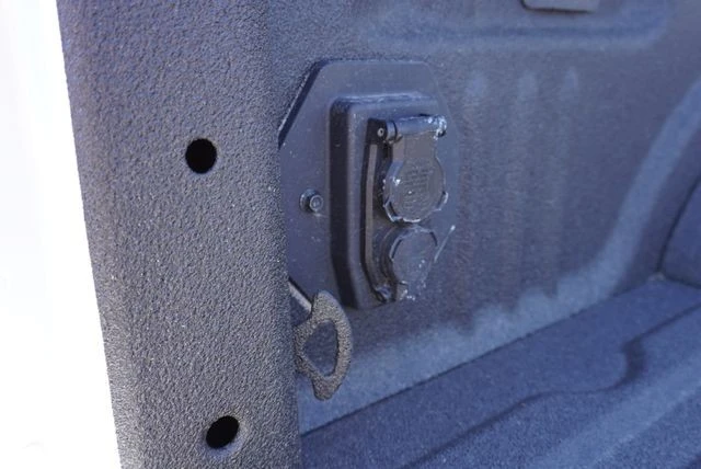 2025 Ford Super Duty 5th Gen - Image 12 of 21