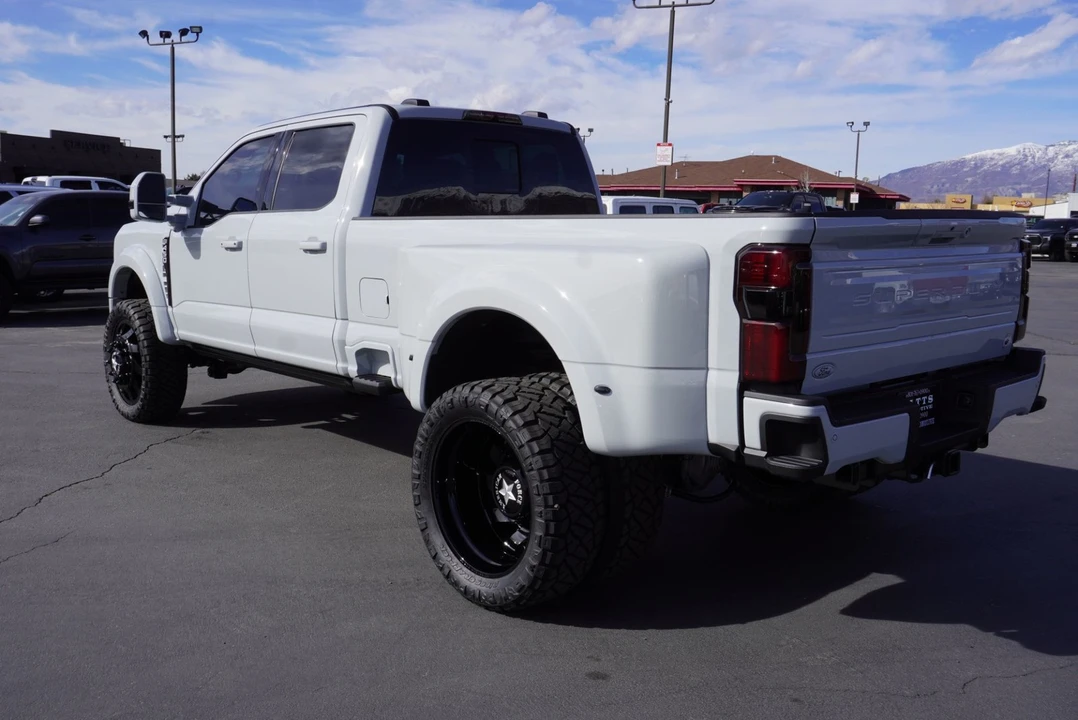 2025 Ford Super Duty 5th Gen - Image 8 of 12