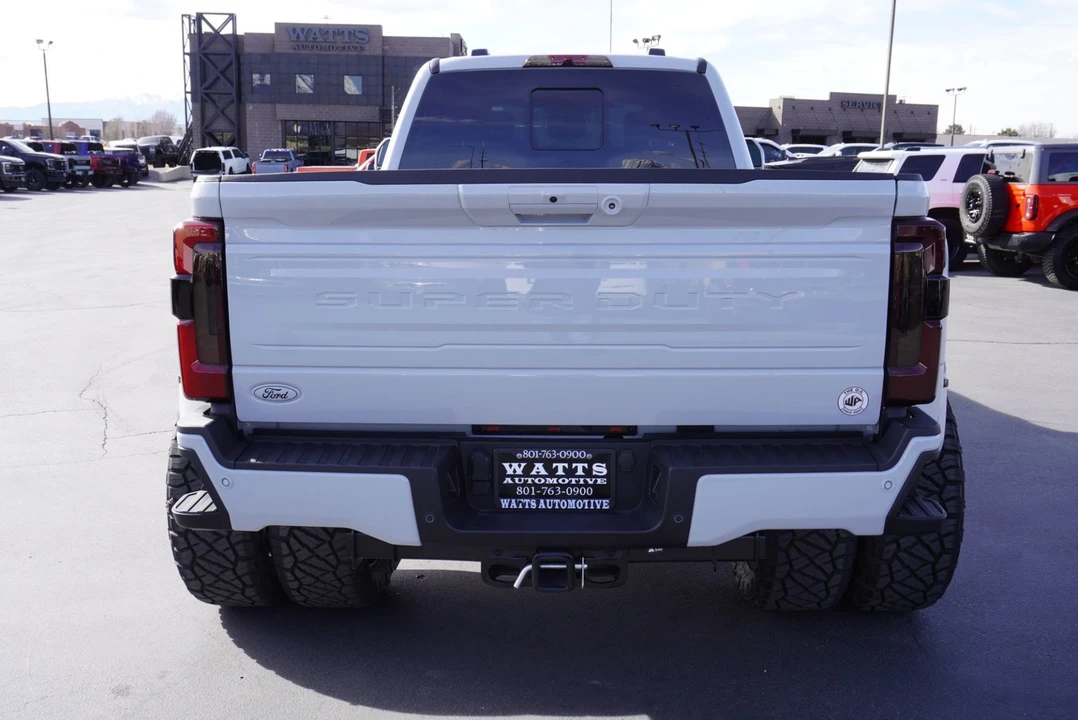 2025 Ford Super Duty 5th Gen - Image 9 of 12