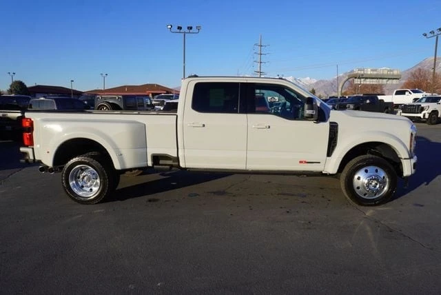 2025 Ford Super Duty 5th Gen - Image 14 of 21