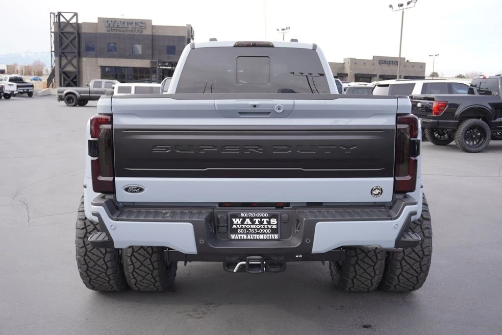 2025 Ford Super Duty 5th Gen - Image 9 of 12
