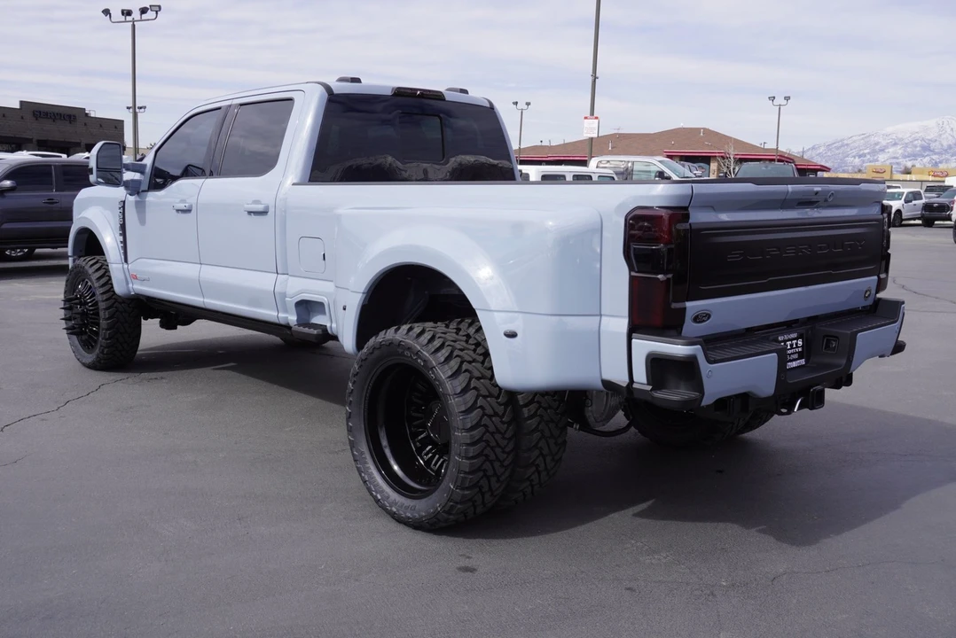 2025 Ford Super Duty 5th Gen - Image 8 of 12