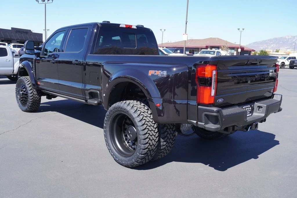 2025 Ford Super Duty 5th Gen - Image 8 of 12