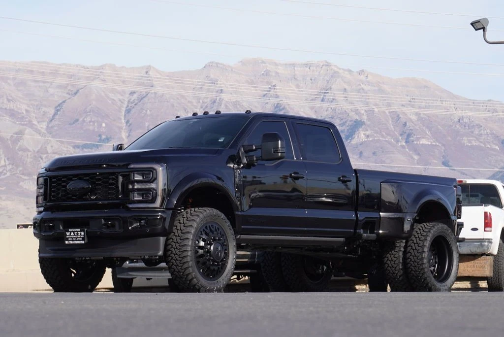 2025 Ford Super Duty 5th Gen - Image 2 of 12