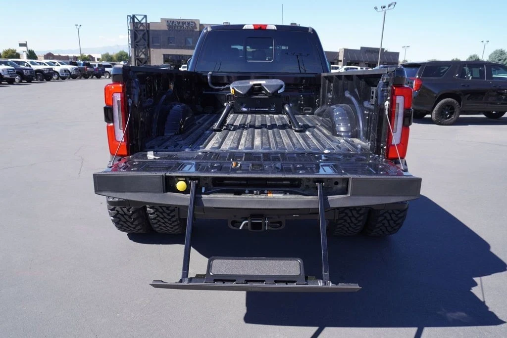 2025 Ford Super Duty 5th Gen - Image 11 of 12