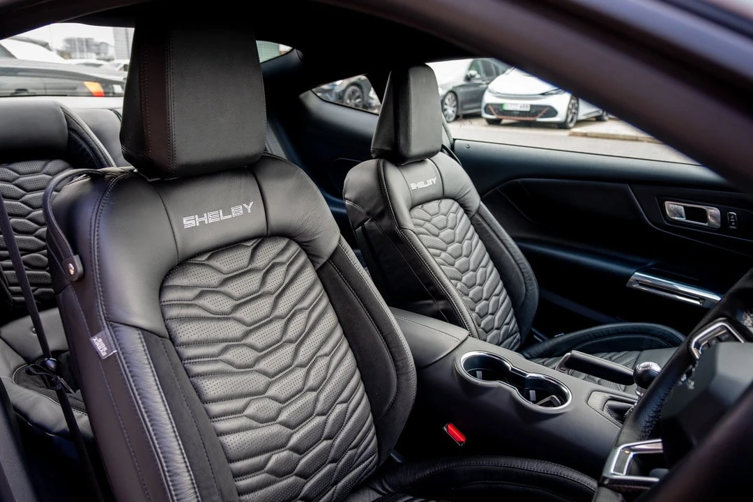 2025 Shelby GT350 - Image 4 of 31