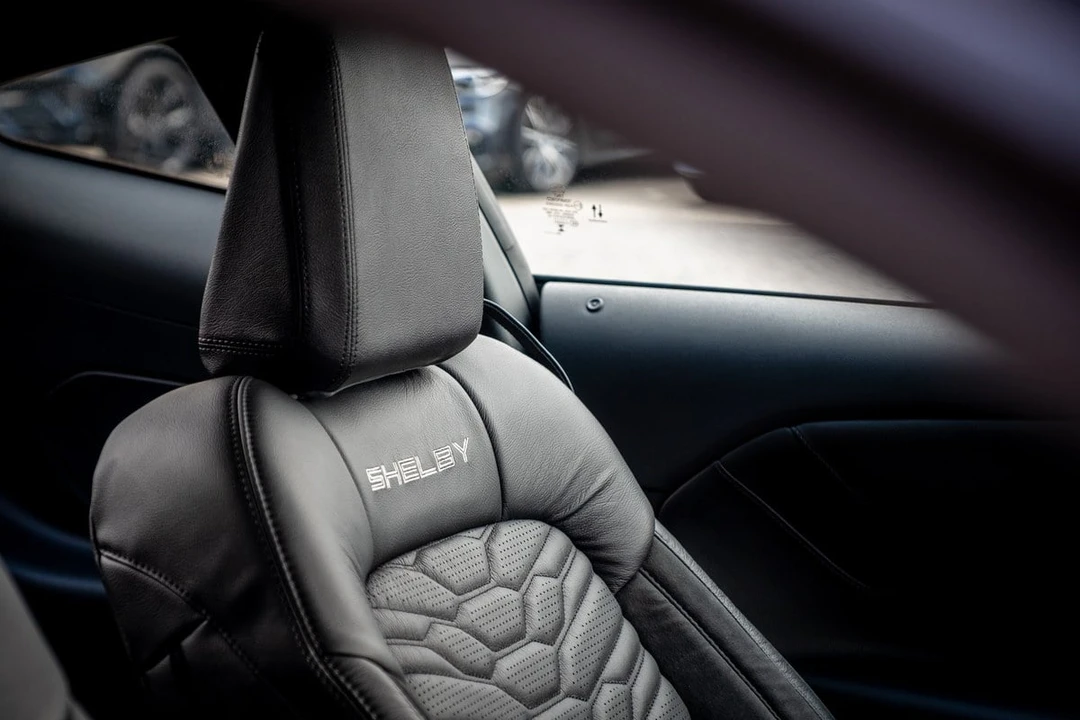 2025 Shelby GT350 - Image 10 of 31