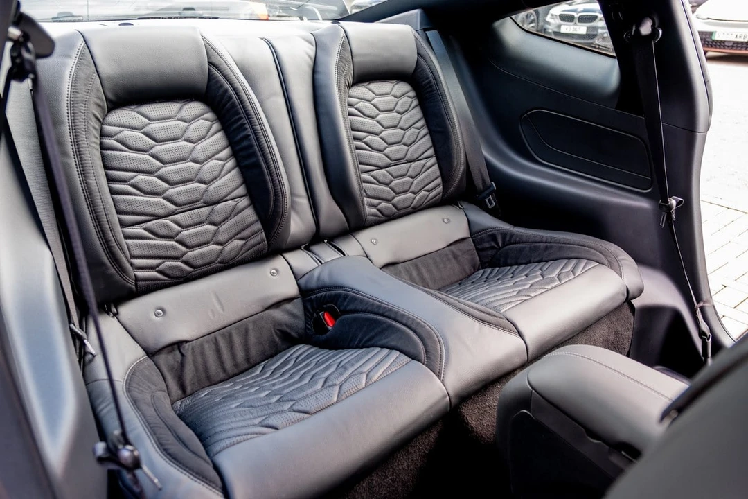 2025 Shelby GT350 - Image 26 of 31