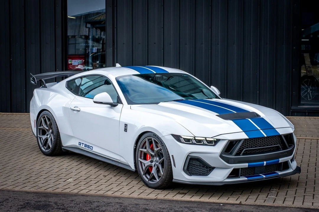 2025 Shelby GT350 - Image 17 of 31