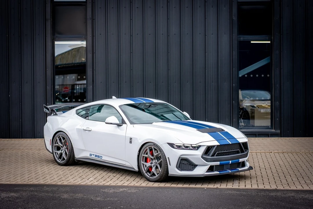 2025 Shelby GT350 - Image 3 of 31