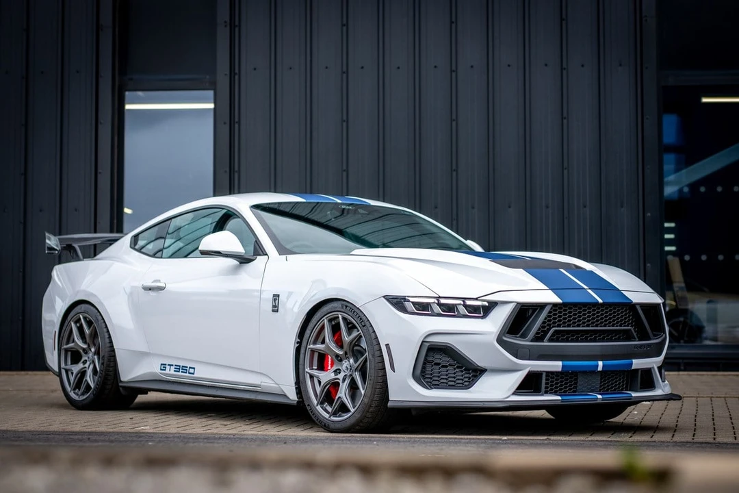 2025 Shelby GT350 - Image 9 of 31