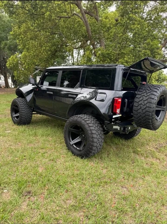 2025 Ford Bronco 6th Gen - Image 12 of 12