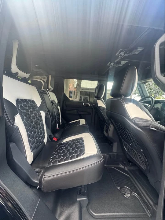 2025 Ford Bronco 6th Gen - Image 9 of 12