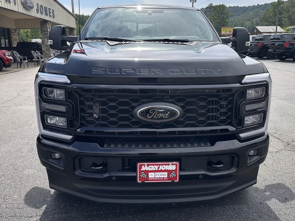 2025 Ford Super Duty 5th Gen - Image 3 of 21