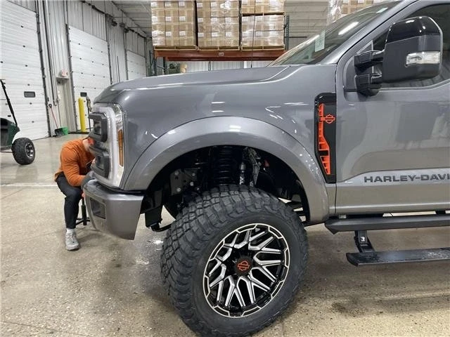 2025 Ford Super Duty 5th Gen - Image 14 of 21