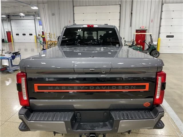 2025 Ford Super Duty 5th Gen - Image 9 of 21