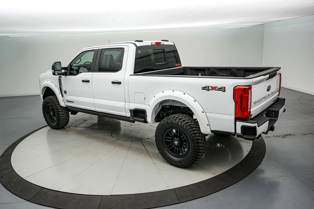 2025 Ford Super Duty 5th Gen - Image 9 of 21