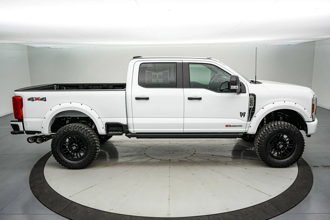 2025 Ford Super Duty 5th Gen - Image 5 of 21