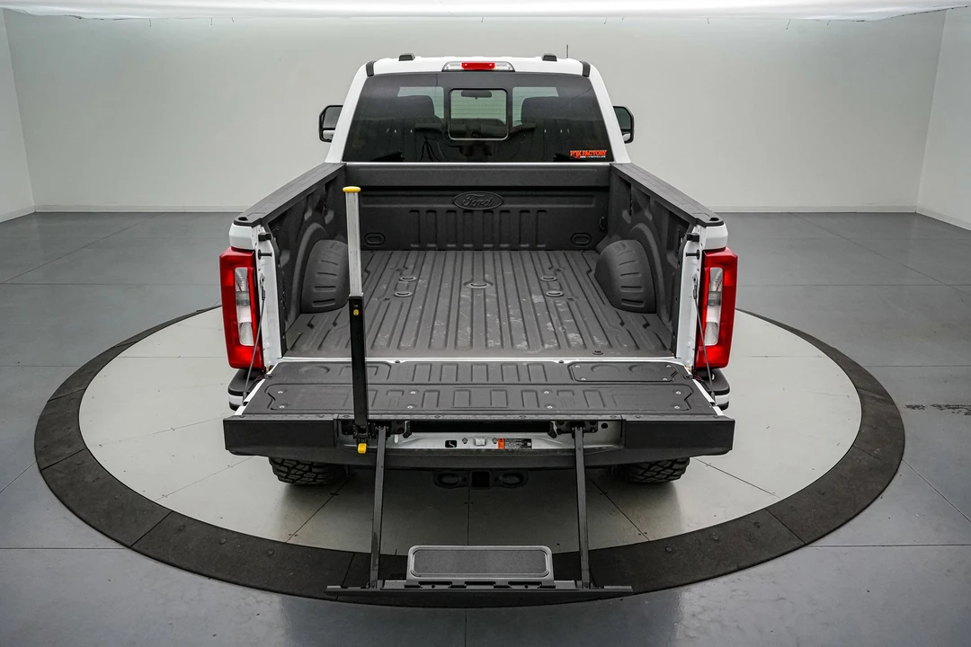 2025 Ford Super Duty 5th Gen - Image 8 of 21