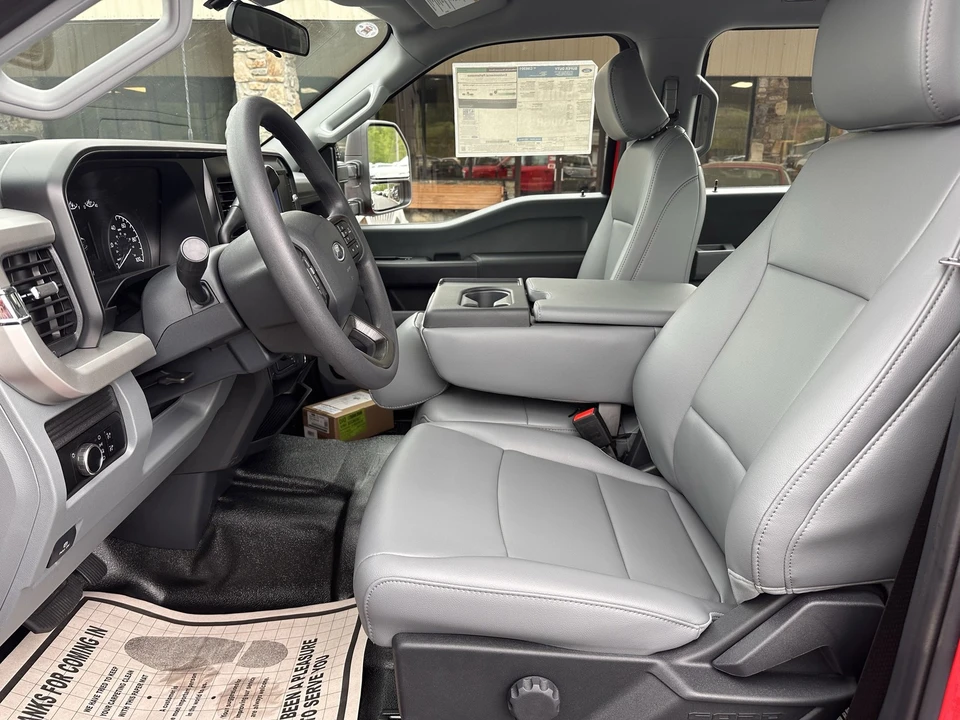2025 Ford Super Duty 5th Gen - Image 13 of 21
