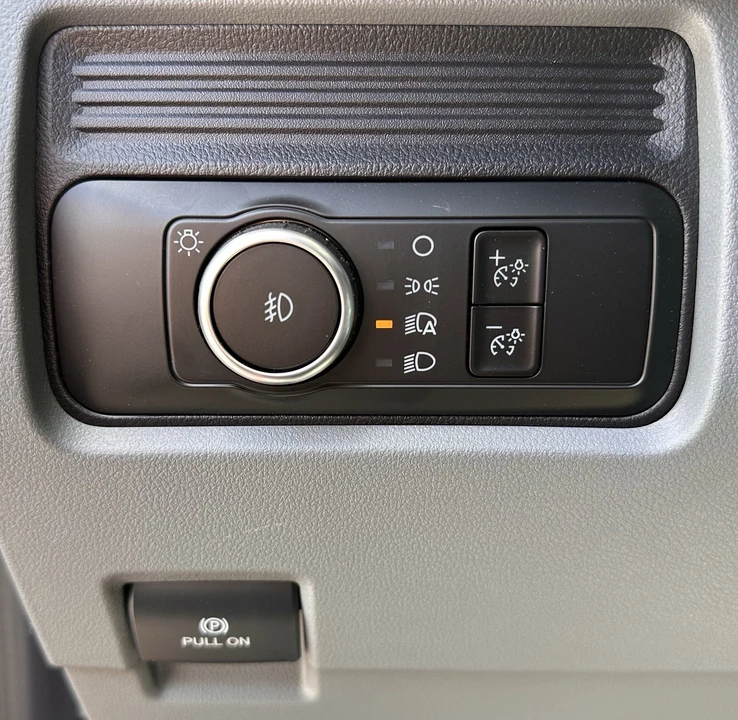 2025 Ford Super Duty 5th Gen - Image 16 of 21