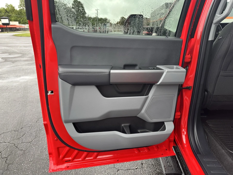 2025 Ford Super Duty 5th Gen - Image 9 of 21