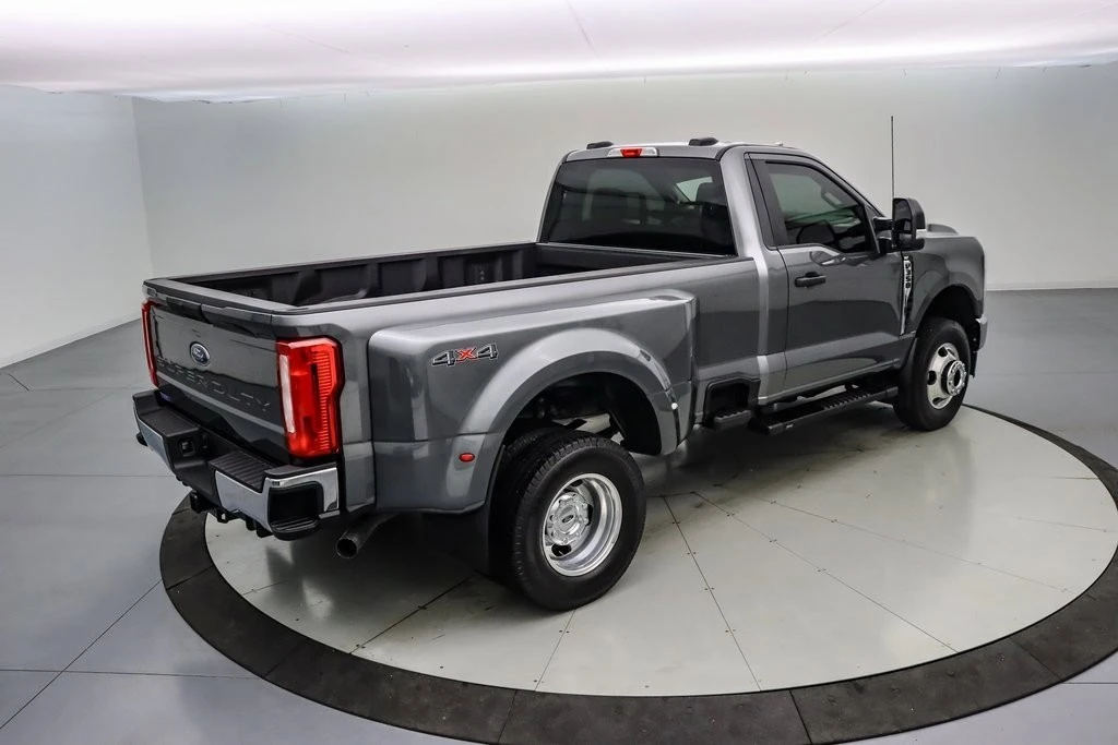 2025 Ford Super Duty 5th Gen - Image 5 of 21