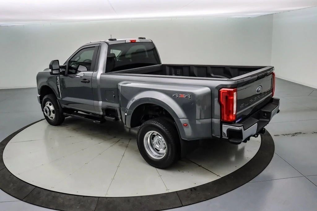 2025 Ford Super Duty 5th Gen - Image 8 of 21