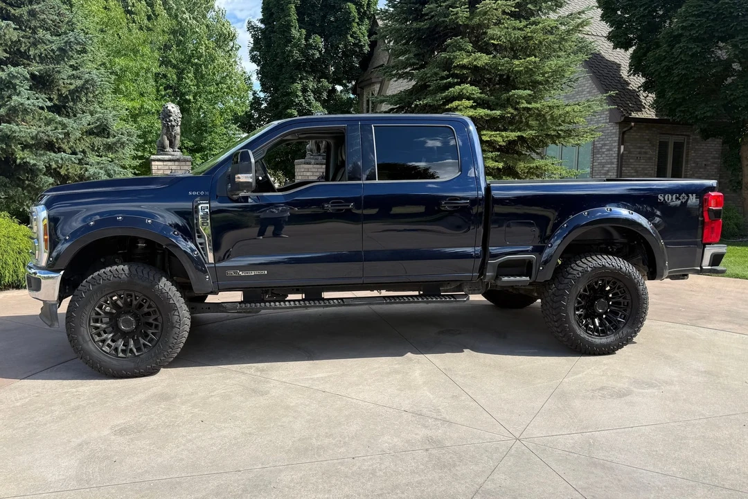 2025 Ford Super Duty 5th Gen - Image 7 of 31