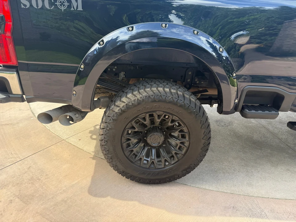2025 Ford Super Duty 5th Gen - Image 21 of 31
