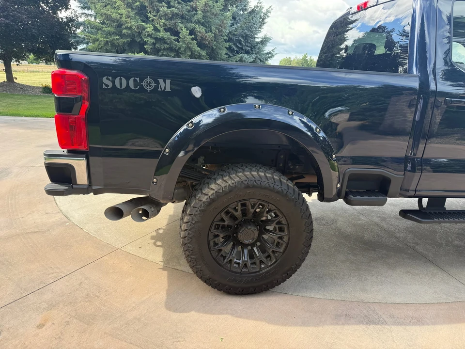 2025 Ford Super Duty 5th Gen - Image 14 of 31