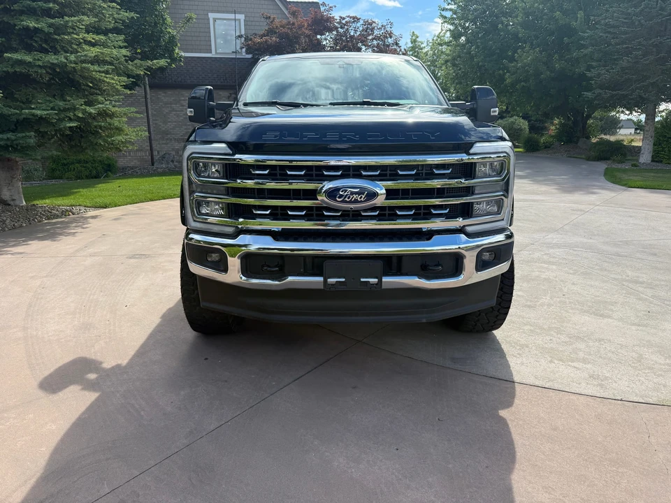 2025 Ford Super Duty 5th Gen - Image 11 of 31