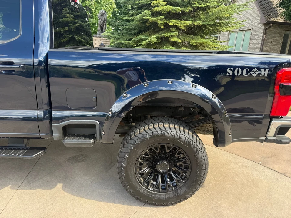 2025 Ford Super Duty 5th Gen - Image 13 of 31