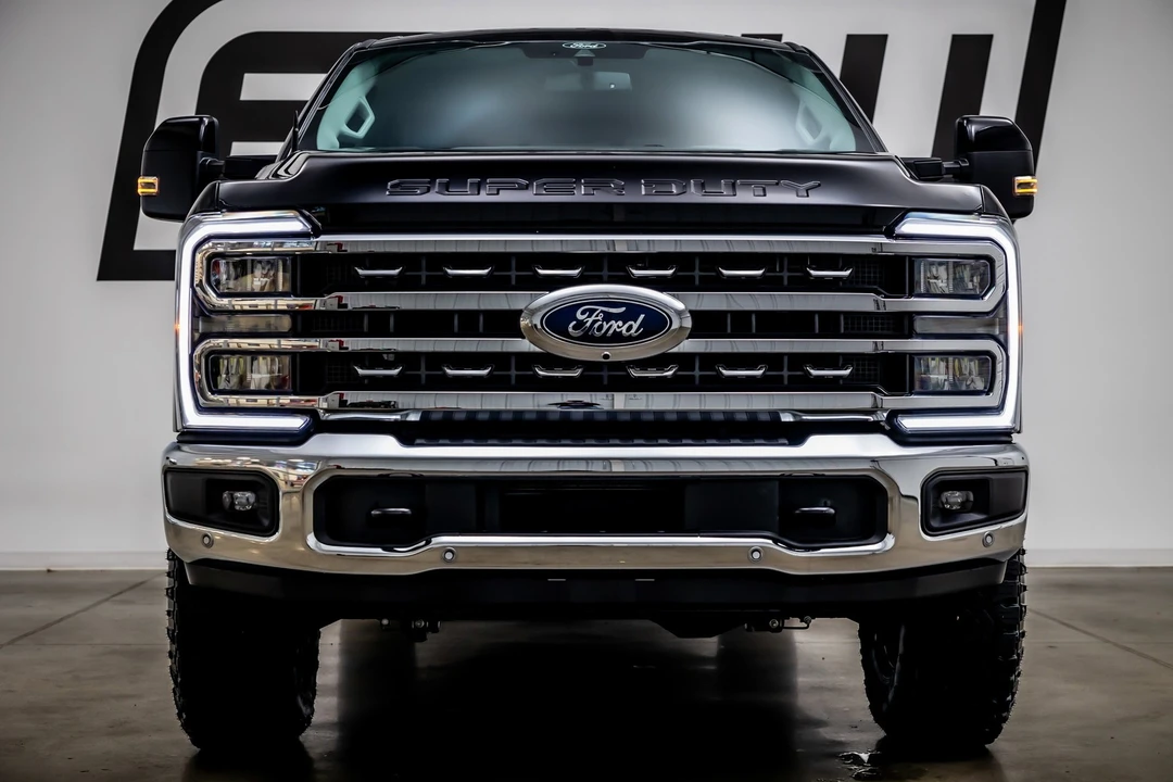2025 Ford Super Duty 5th Gen - Image 3 of 12
