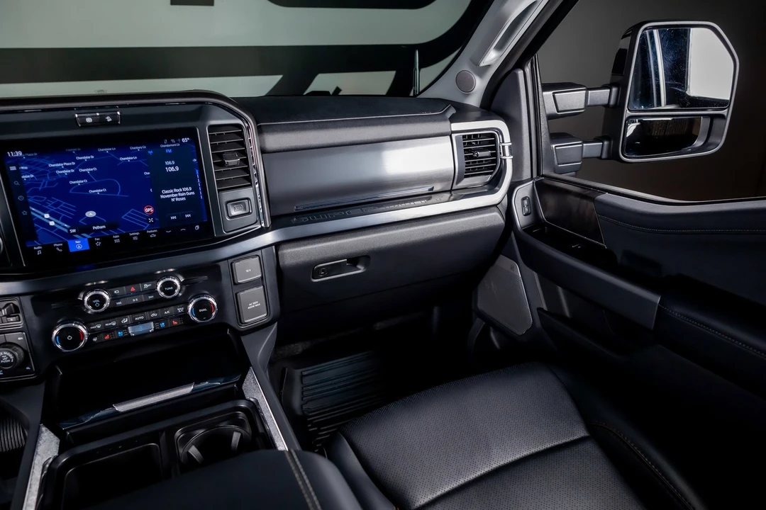 2025 Ford Super Duty 5th Gen - Image 8 of 12