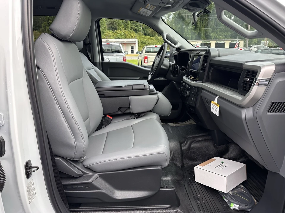 2025 Ford Super Duty 5th Gen - Image 12 of 21